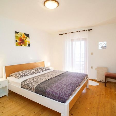 Apartment Nives أوماغ المظهر الخارجي الصورة