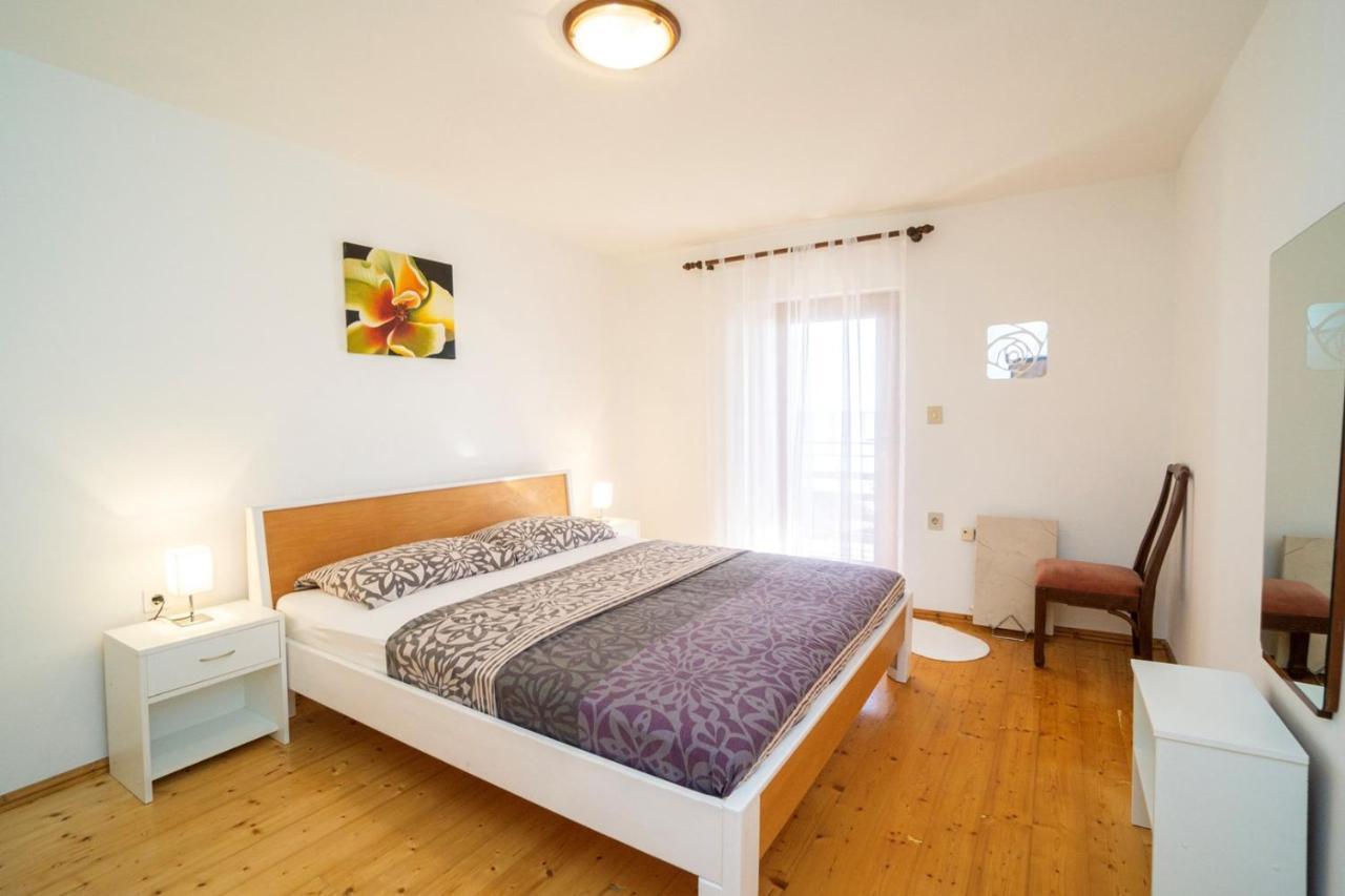 Apartment Nives أوماغ المظهر الخارجي الصورة
